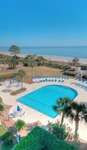 Beach Club 207, Oceanfront complex