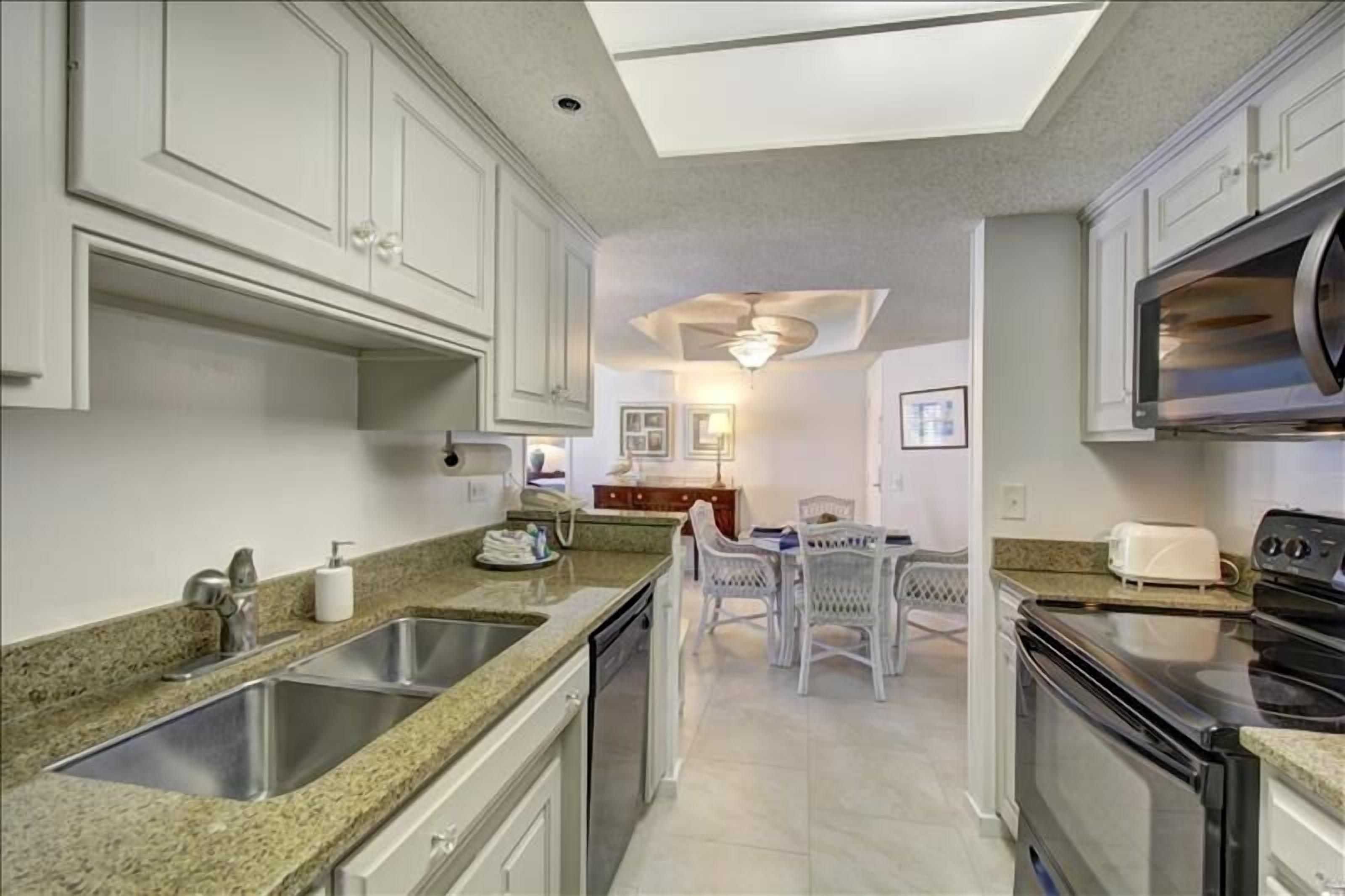 Beach Club 207, Oceanfront complex