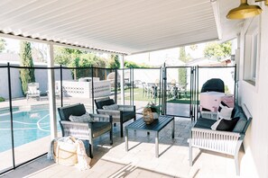 Outdoor pool - The Palm House with Pool - Close to Old Town Scottsdale (Scottsdale)