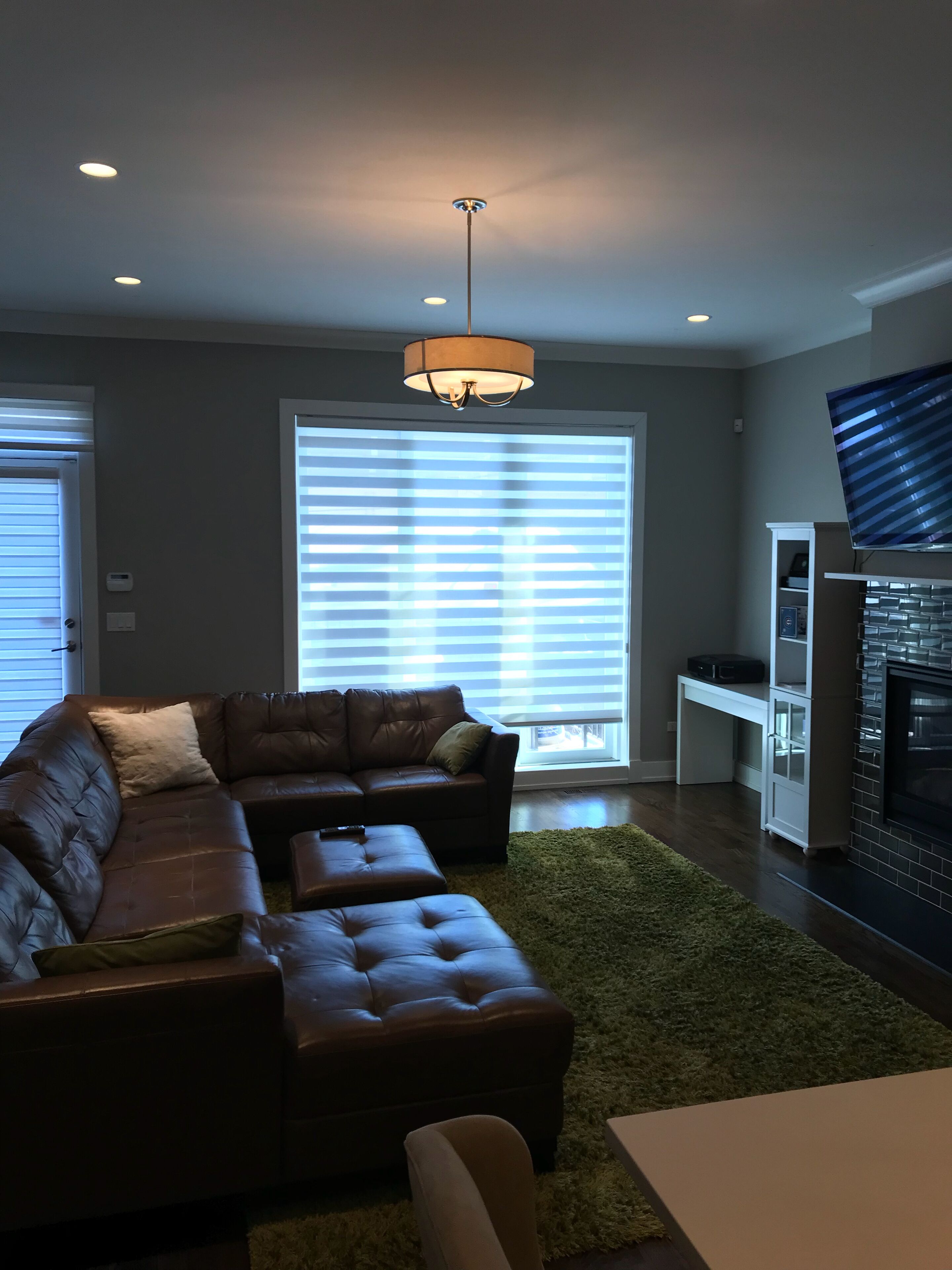 Luxury Wrigleyville condo steps from Wrigley