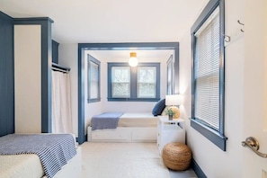 5 chambres, fer et planche à repasser, Wi-Fi, draps fournis
