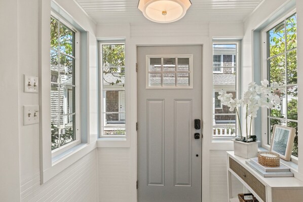 Interior - Downtown Chatham Gem – Walk to Beach, Shops, C.B.I, & Dining Family-Friendly! (Chatham)