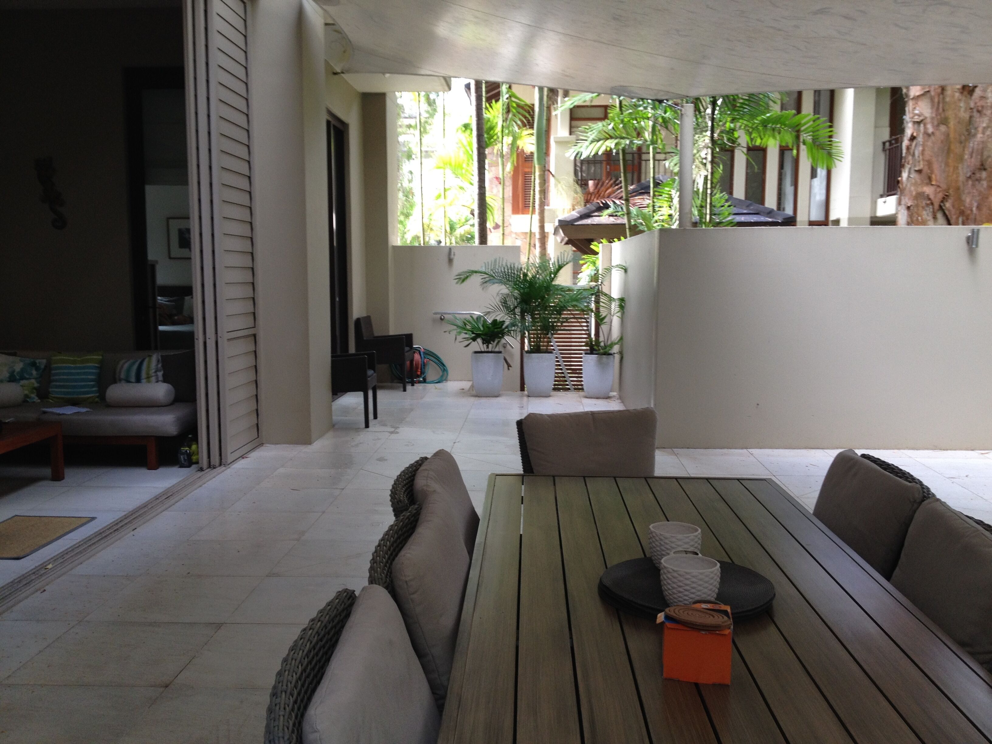 Beachfront 3/4 Bedroom Apartment - Stunning private plunge pool & bbq — image 9