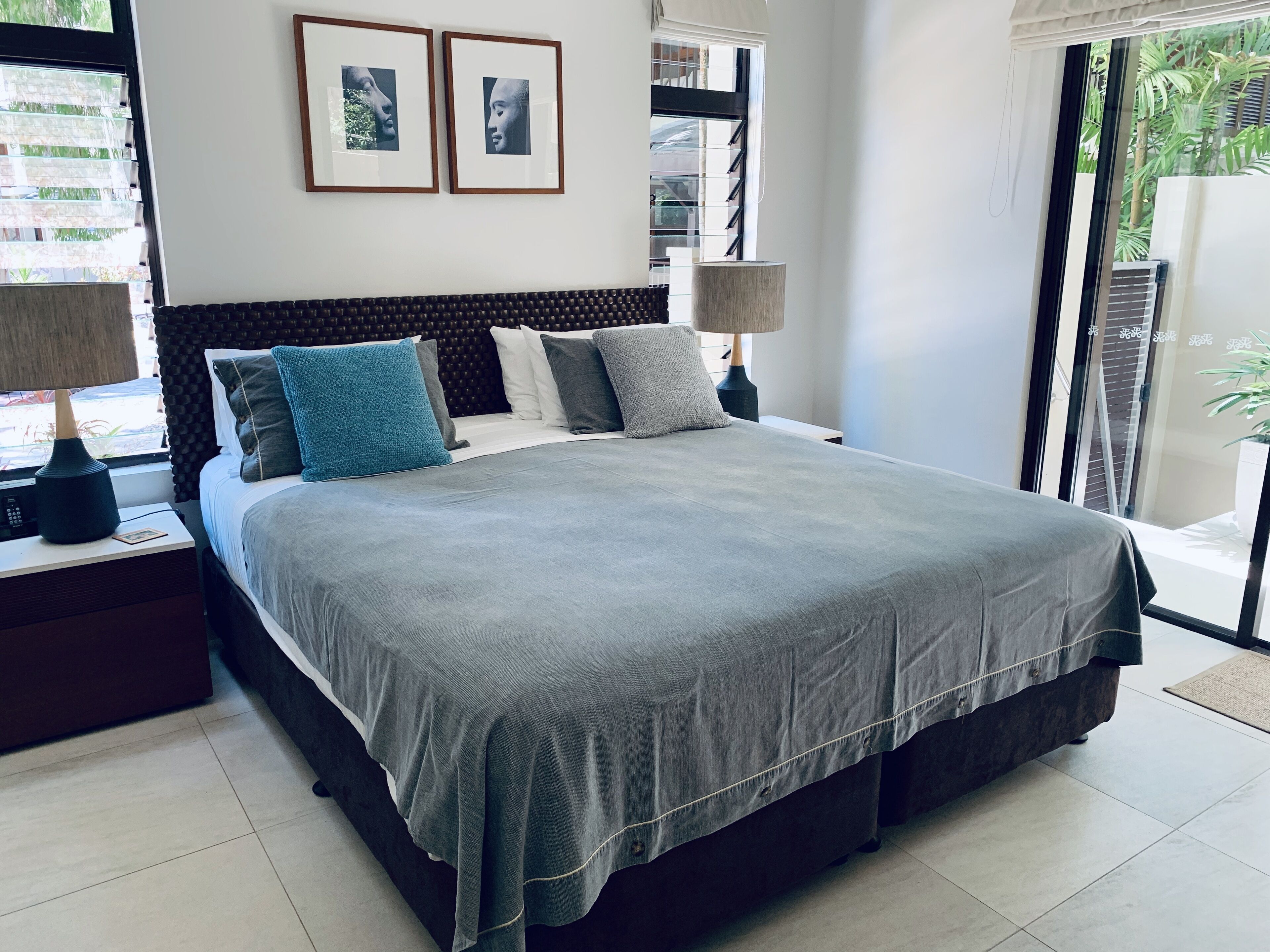 Beachfront 3/4 Bedroom Apartment - Stunning private plunge pool & bbq — image 13