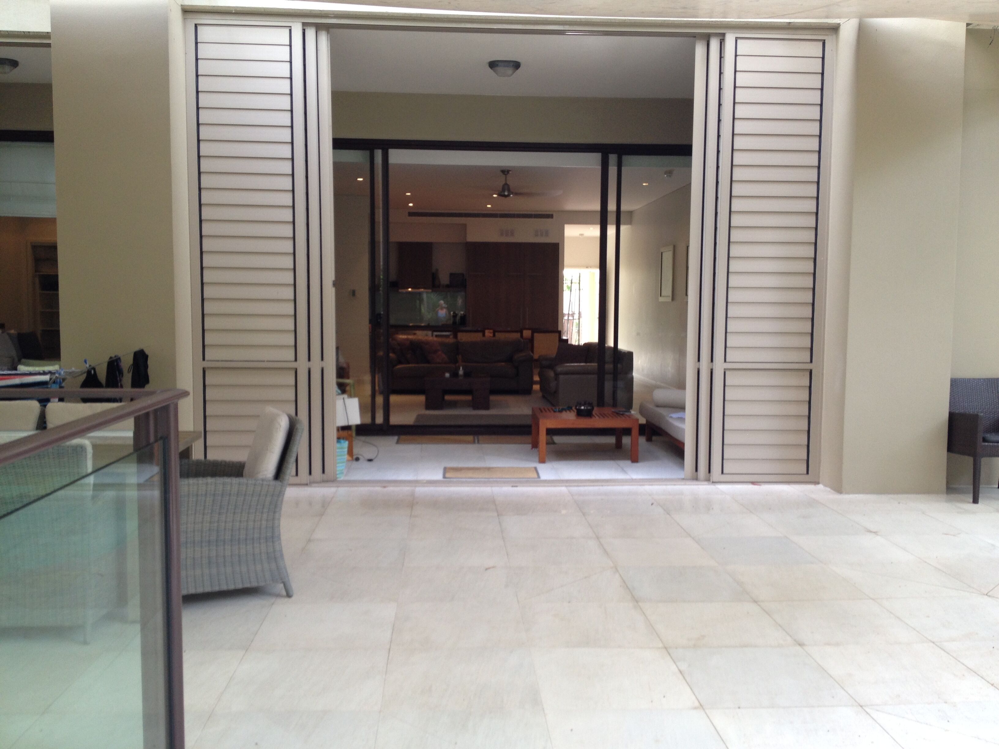 Beachfront 3/4 Bedroom Apartment - Stunning private plunge pool & bbq — image 11