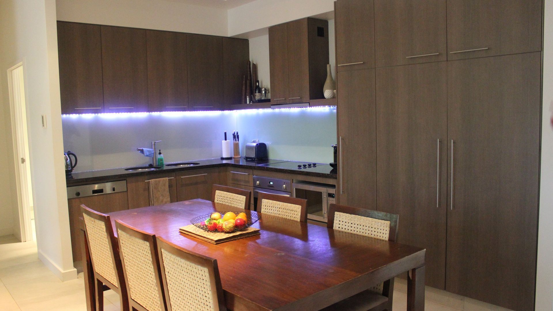 Beachfront 3/4 Bedroom Apartment - Stunning private plunge pool & bbq — image 20