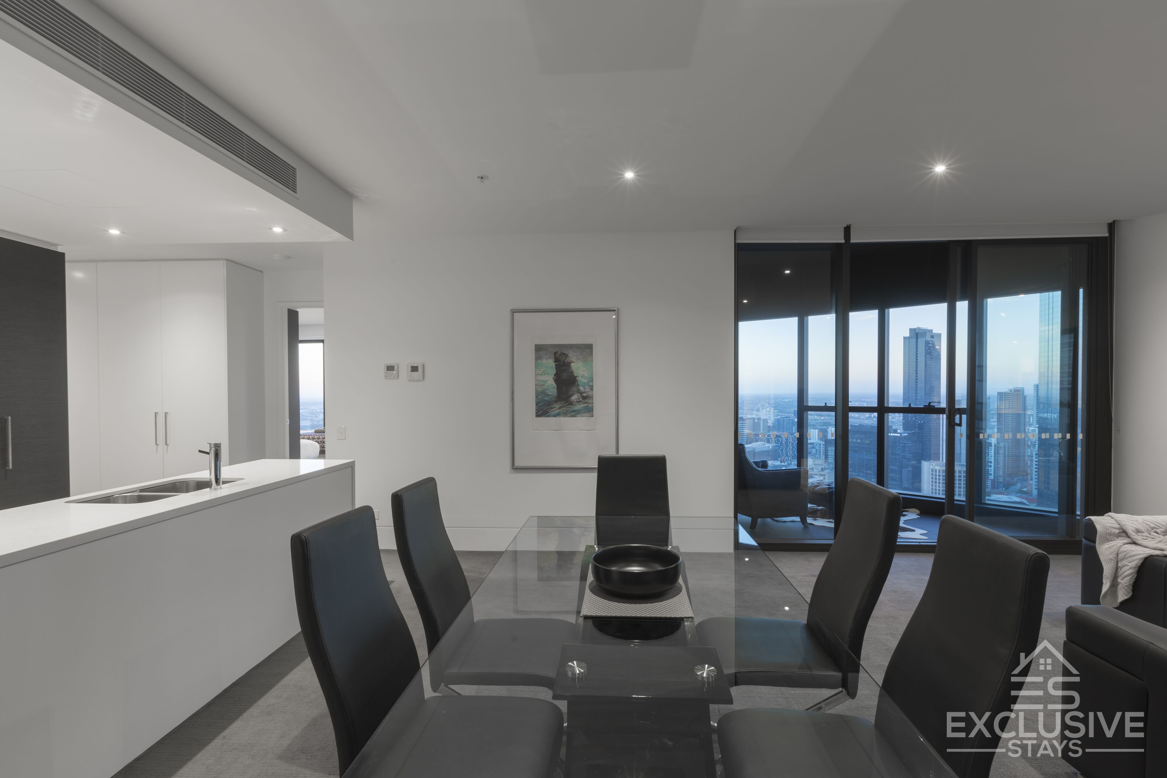 Exclusive Stays - Prima Tower — image 2