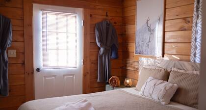 Eristäytynyt mökki viinimaassa - Lemmikkieläinystävällinen glamping, aamiainen sisältyy hintaan!