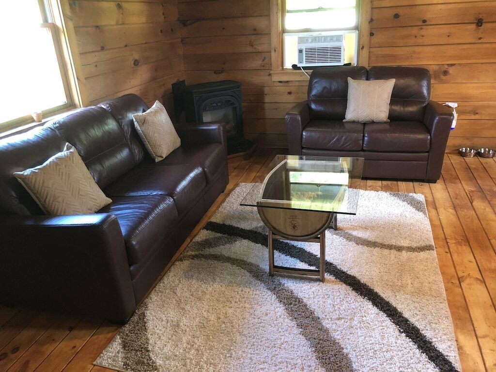 TV, fireplace, Netflix, Hulu