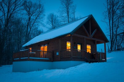 Cozy Vacation Getaway and Hunter's Paradise