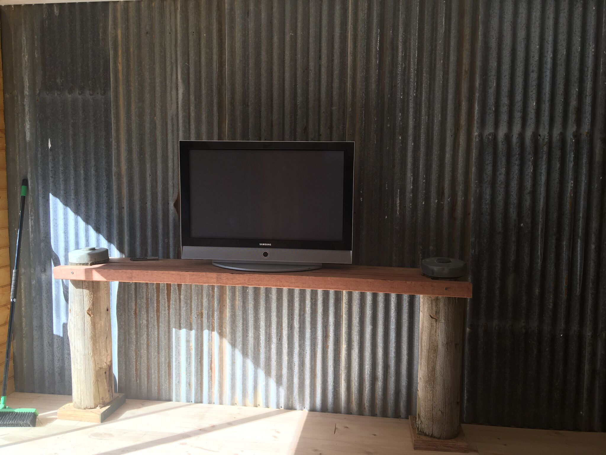 Taylor Bay Country Club- 3 self contained cabins