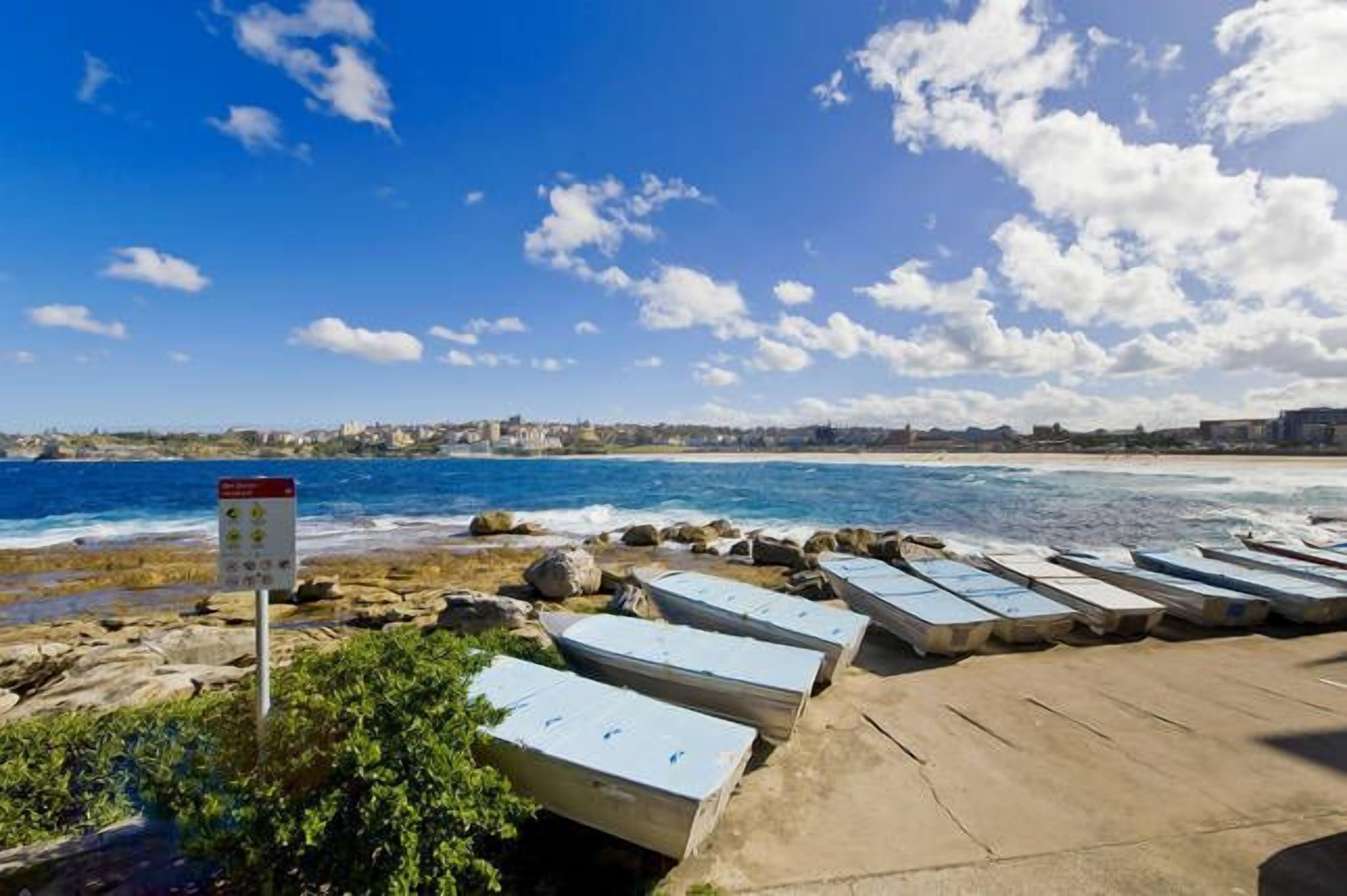 BONDI BEACH PENTHOUSE - absolute waterfront location! — image 19