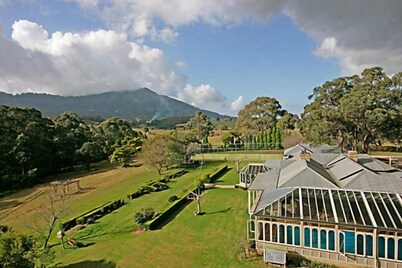 Garden Hill Retreat: Gardens/Spa/Heated Pool/Massage/Tennis / wedding venue
