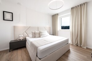 4 bedrooms, iron/ironing board, travel crib, WiFi - Mediterranean Villa Luna  (Kupari)