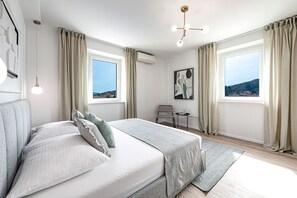 4 Schlafzimmer, Bügeleisen/Bügelbrett, Reisekinderbett, WLAN