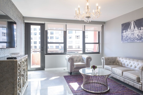 Exquisitely decorated living room