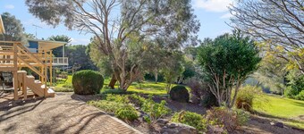 Comfortable Elevated Holiday Home