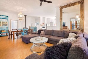 TV, fireplace, offices