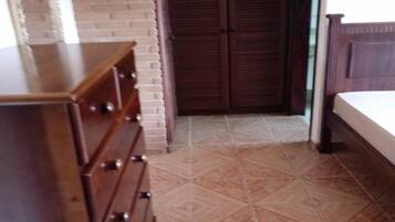 3 Schlafzimmer, Bügeleisen/Bügelbrett, Internetzugang, Rollstuhlgeeignet