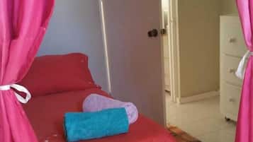 1 bedroom, WiFi, bed sheets