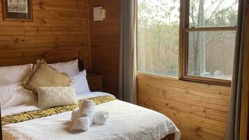 2 chambres, fer et planche à repasser, lit parapluie, draps fournis