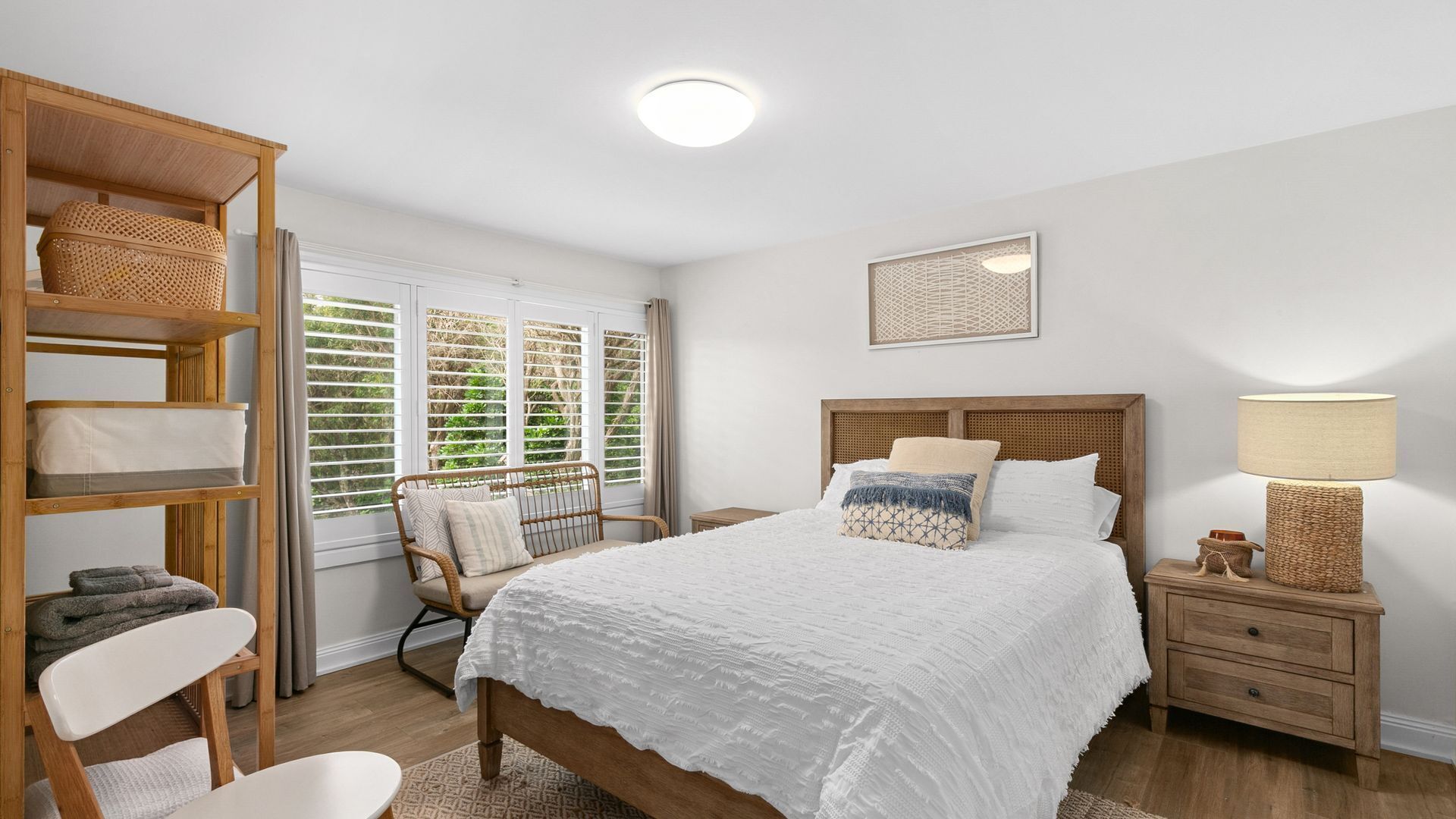 3 bedrooms, travel cot, Internet, bed sheets