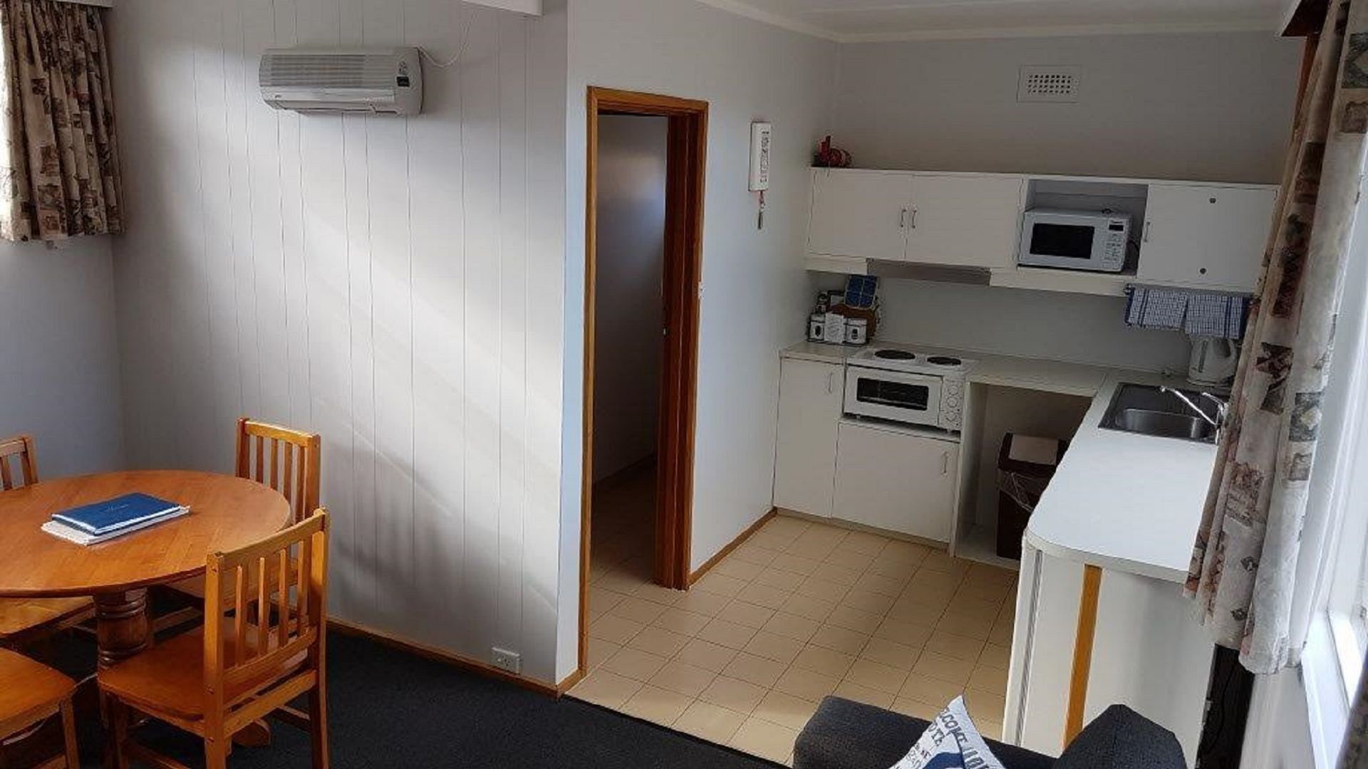 Orford Sea Breeze Holiday Cabins — image 7
