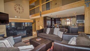 Smart TV, fireplace, DVD player, books