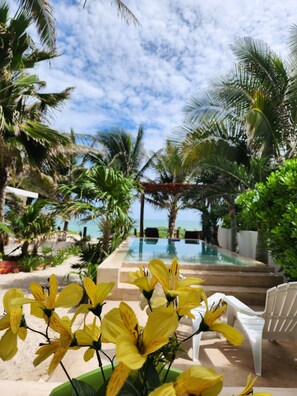 Outdoor pool - Casa Luna. Welcome Family To Enjoy A beautiful beach ! (Chelem)
