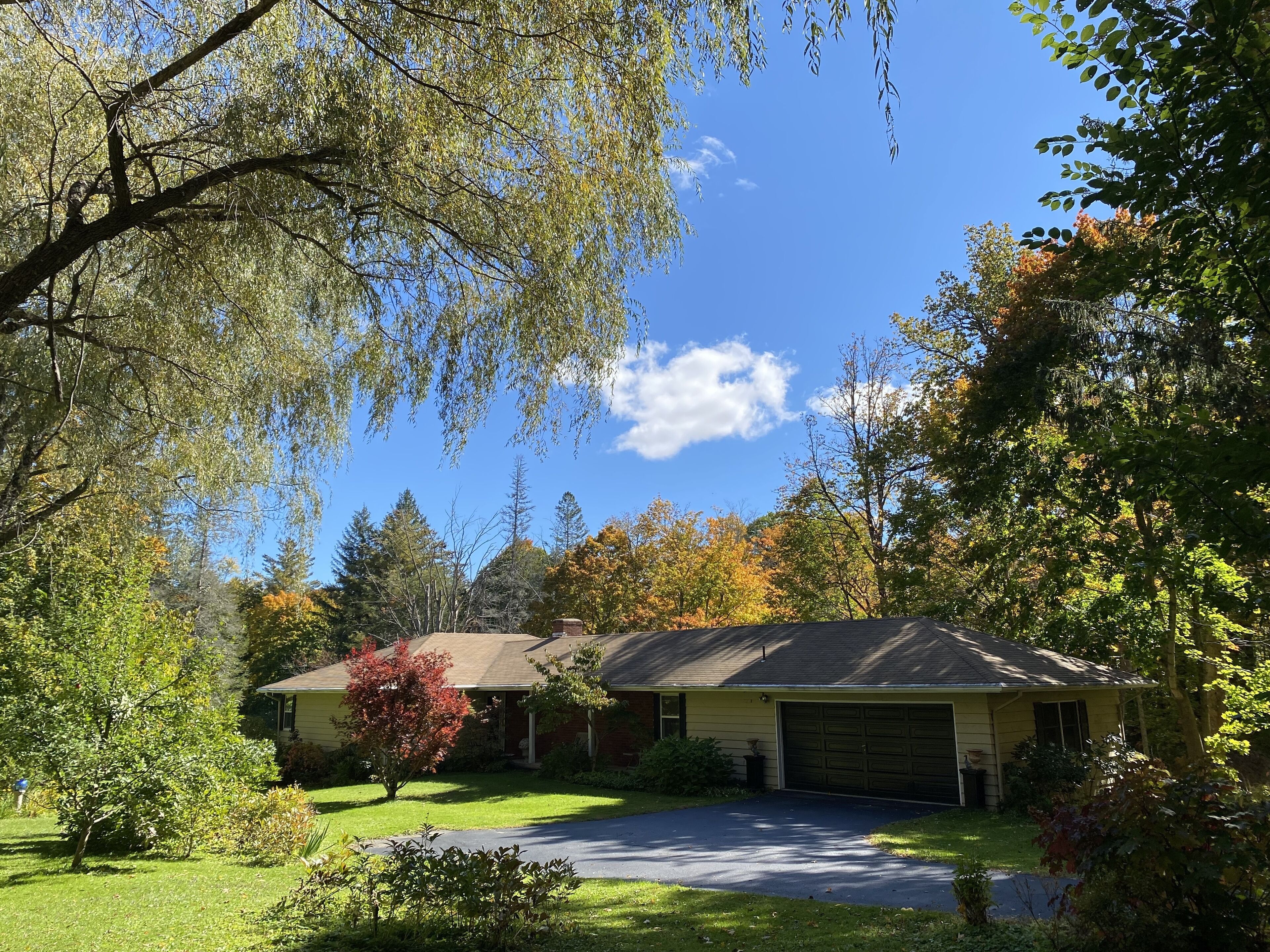 Lenox,  private setting, close to Tanglewood rents by month