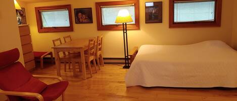 1 Schlafzimmer, Bügeleisen/Bügelbrett, kostenloses WLAN, Bettwäsche