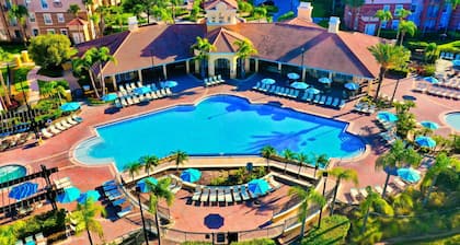 Condo de lujo 3B9R a minutos de DISNEY, Univerqcsal, Centro de convenciones y MÁS