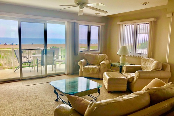 Large Family Room with Views of the Ocean