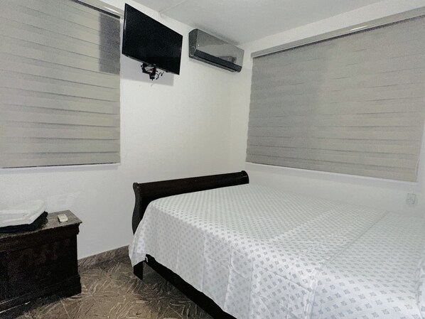 4 bedrooms, free WiFi, bed sheets