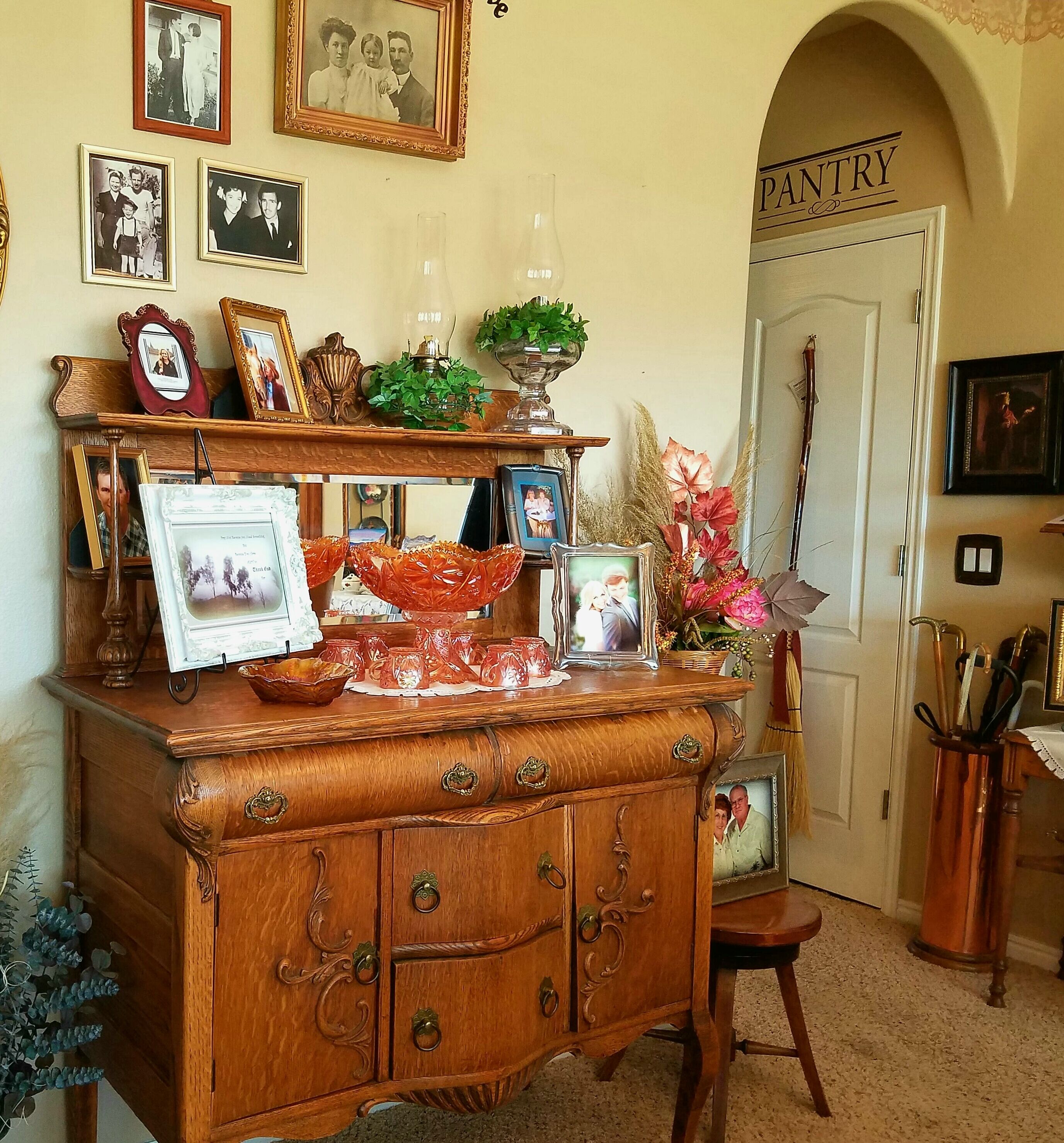 Bev Doolittle Bedroom to Rent for St. George Open House or other activities.