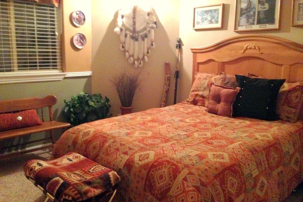 Bev Doolittle Bedroom to Rent for St. George Open House or other activities.