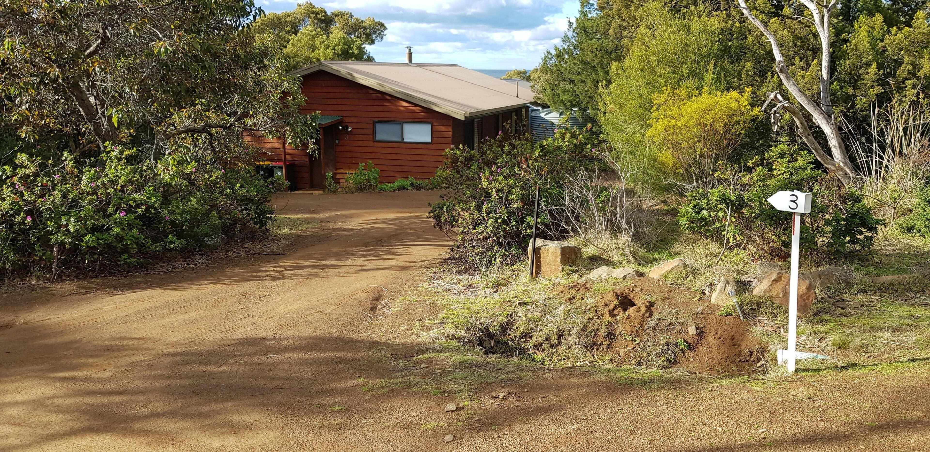 Spring Beach Cottage — image 24