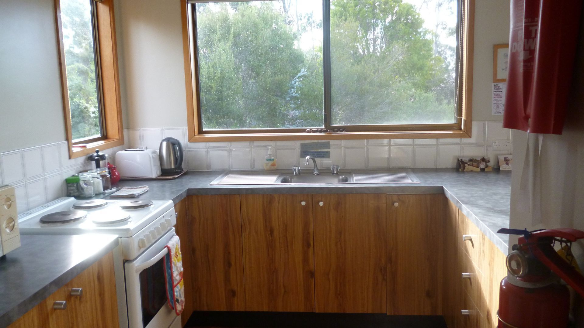 Spring Beach Cottage — image 14