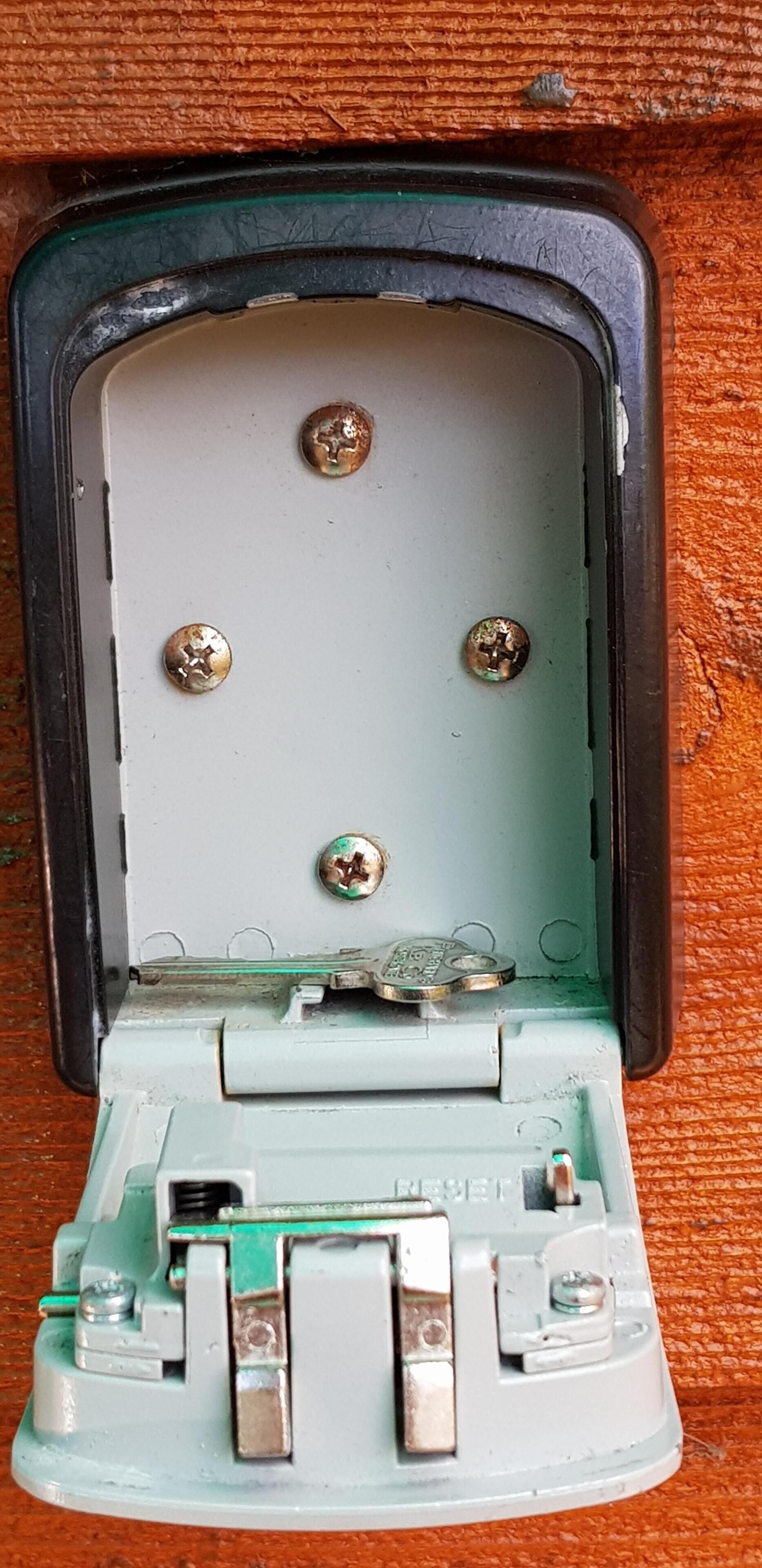 Spring Beach Cottage — image 3