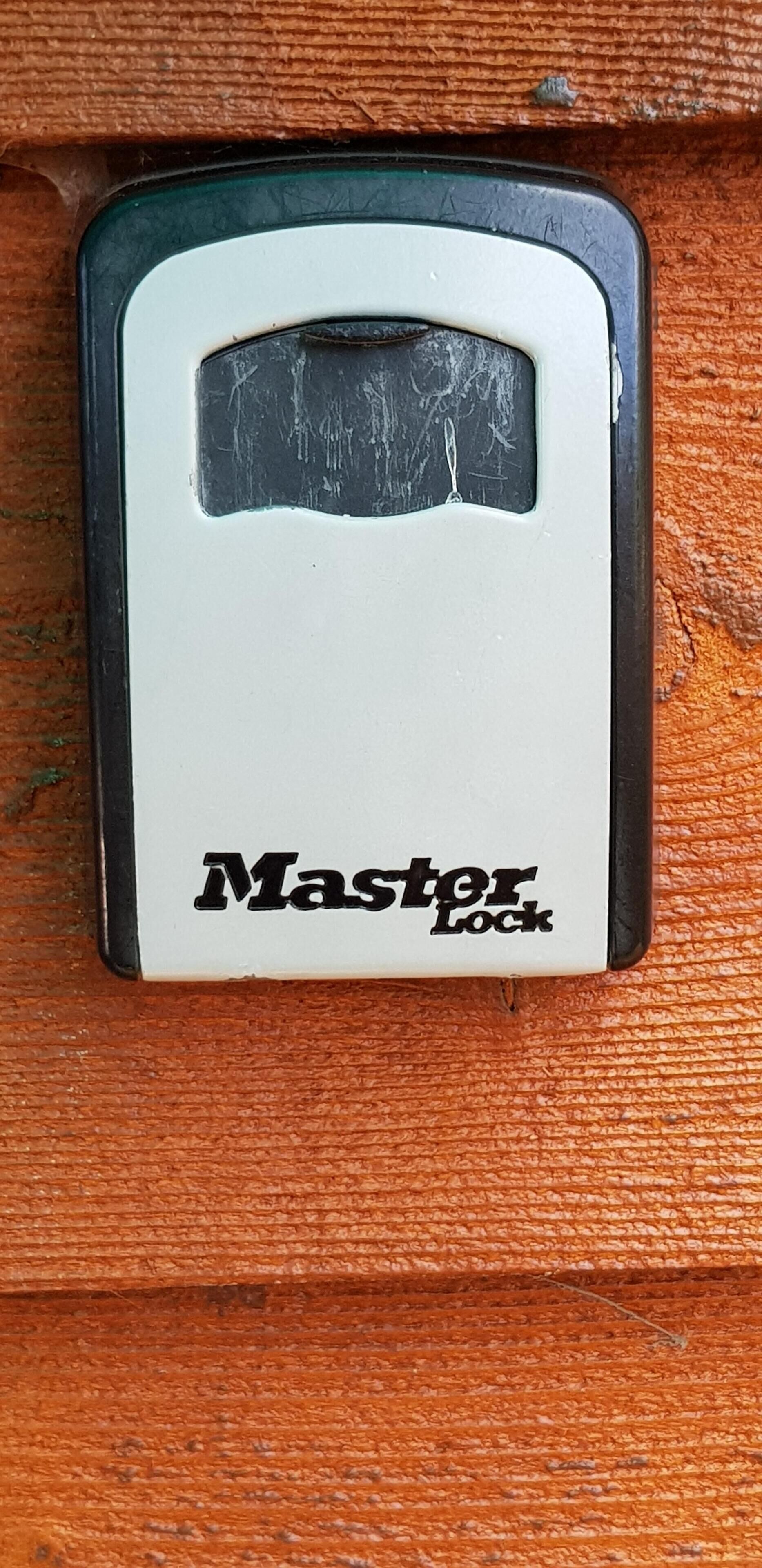 Spring Beach Cottage — image 13