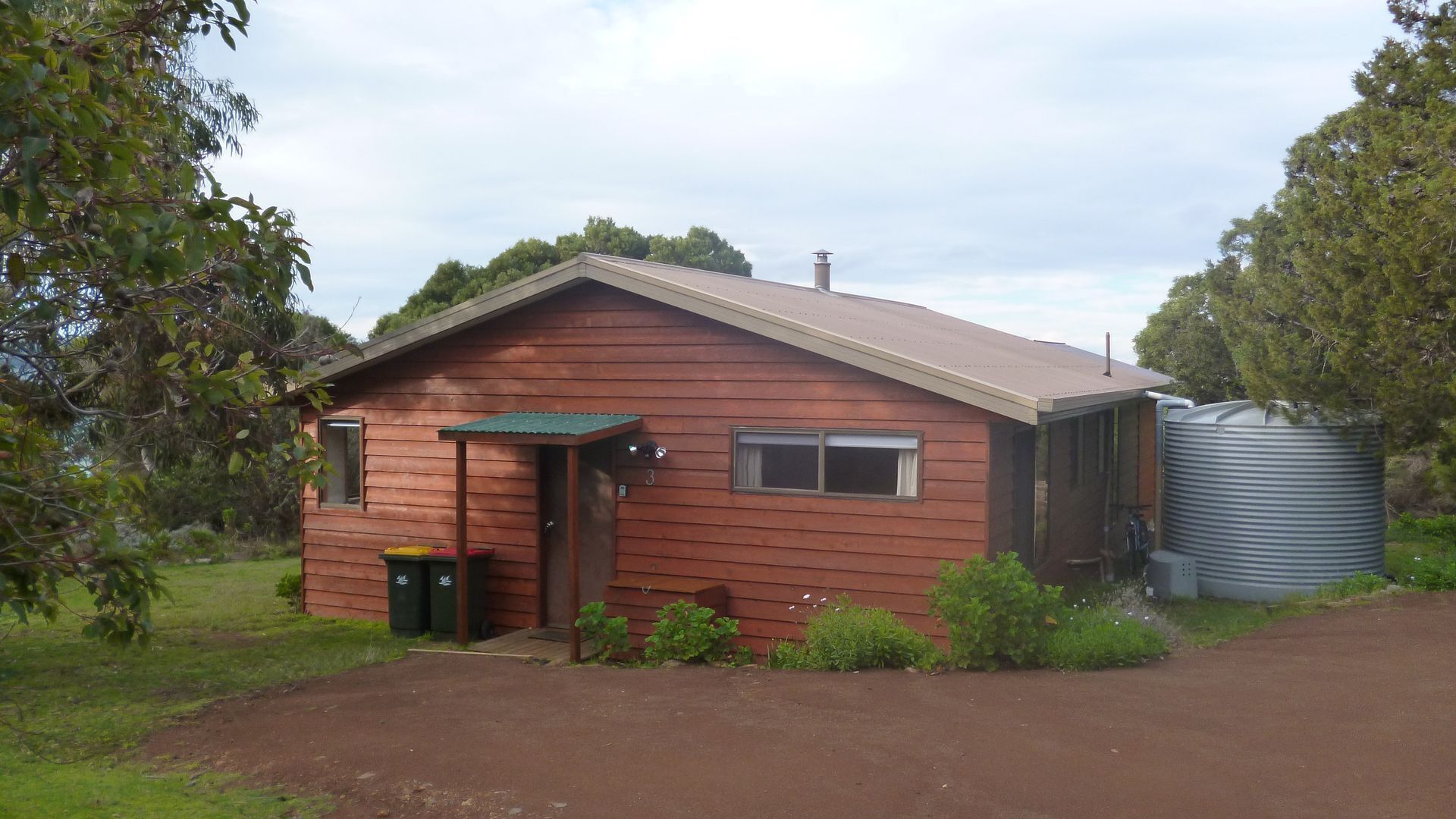 Spring Beach Cottage — image 25