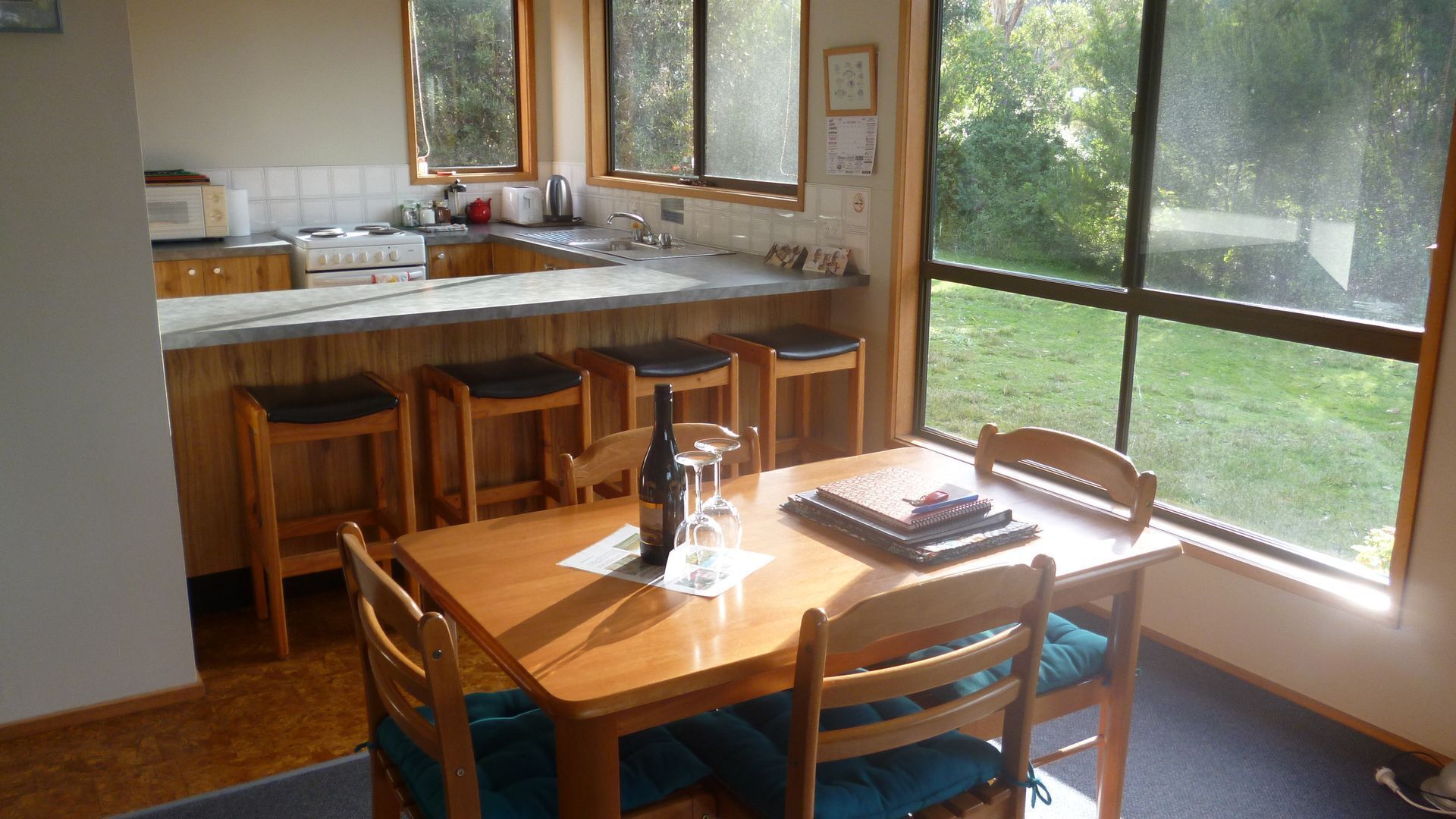 Spring Beach Cottage — image 15