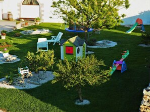 Children's area - Apartments in an ancient manor farm of the 18th century near the sea (Borgagne (LE))