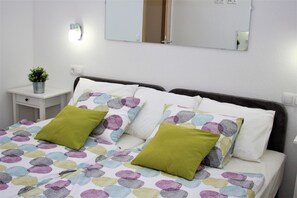 3 Schlafzimmer, Zimmersafe, Schreibtisch, schallisolierte Zimmer