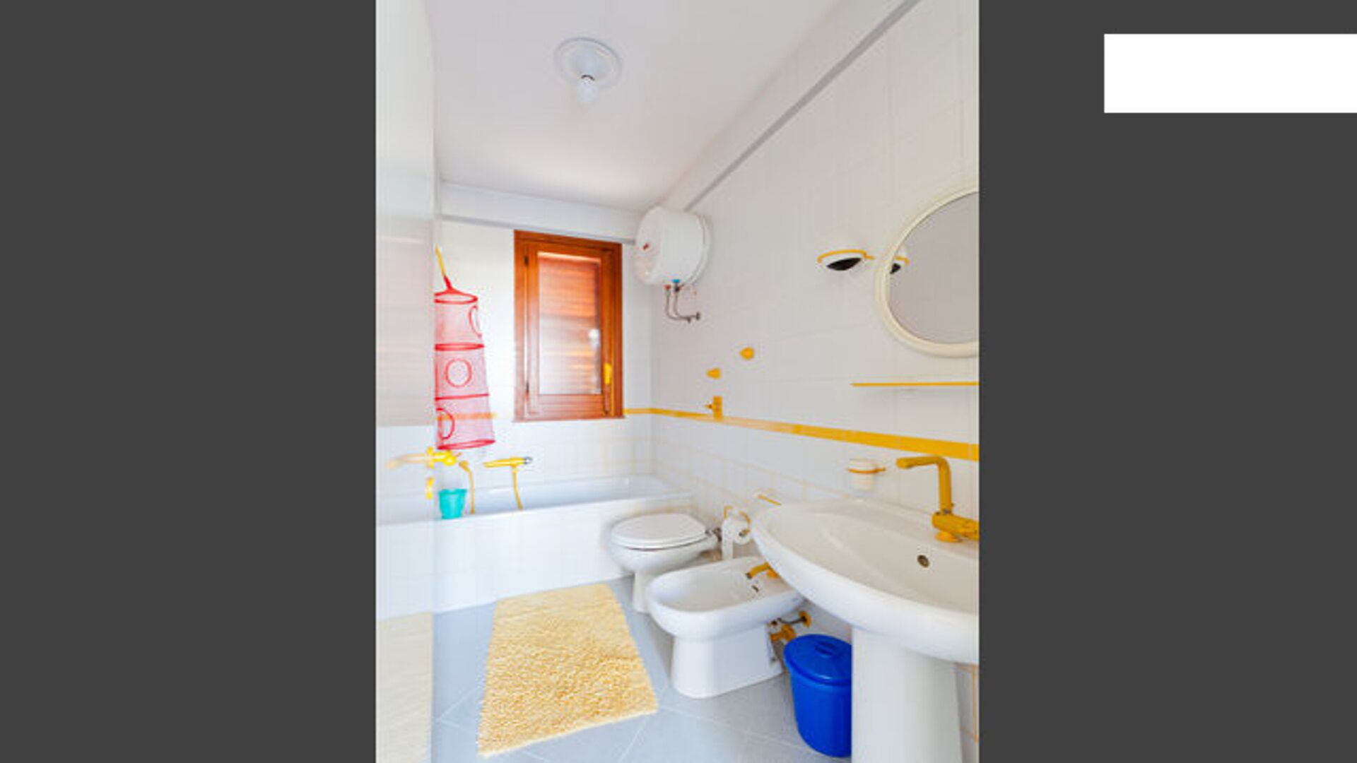 Holidays Villa-600mt from the beach