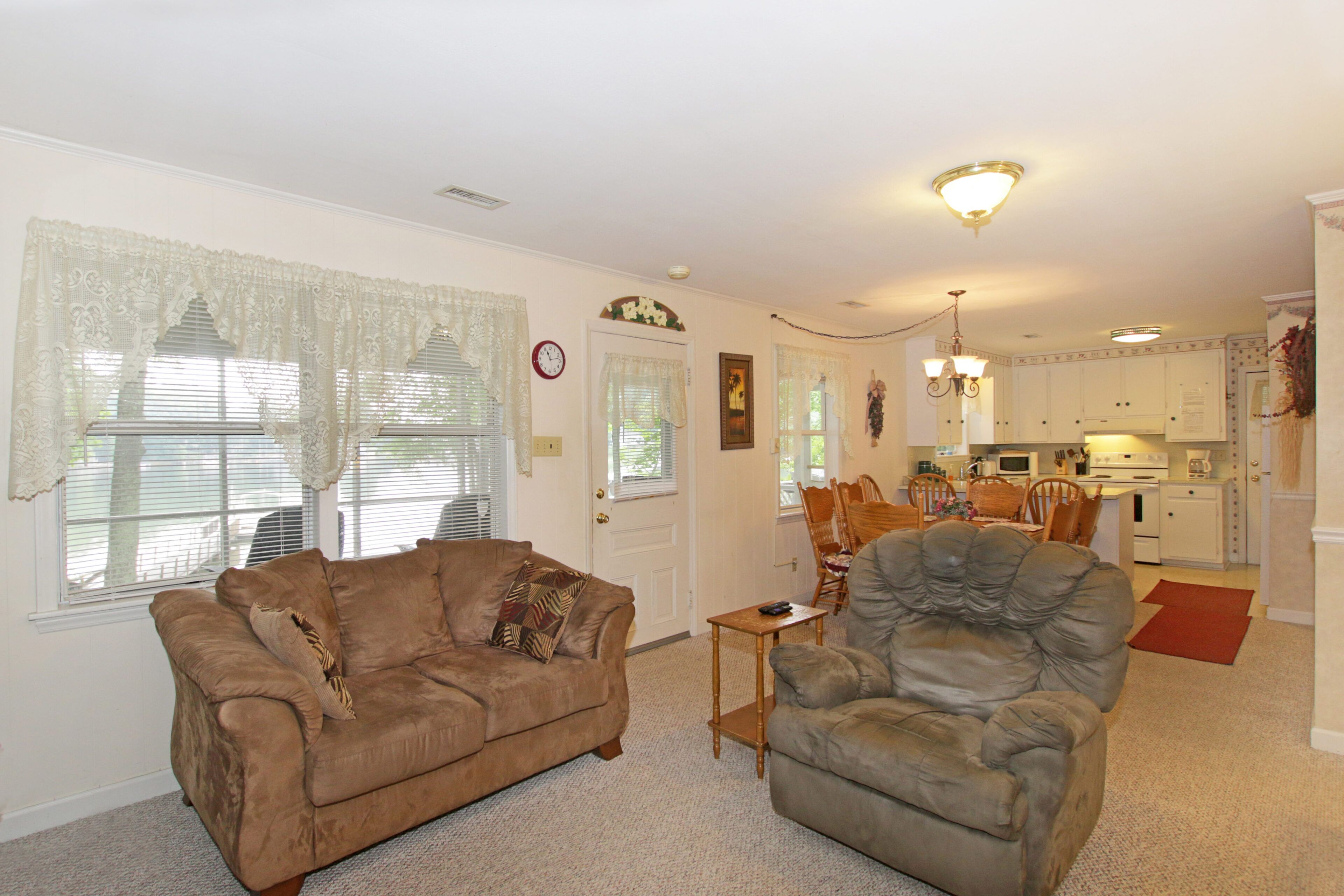 Waters Edge II--CALL ABOUT DISCOUNTS FOR SUMMER