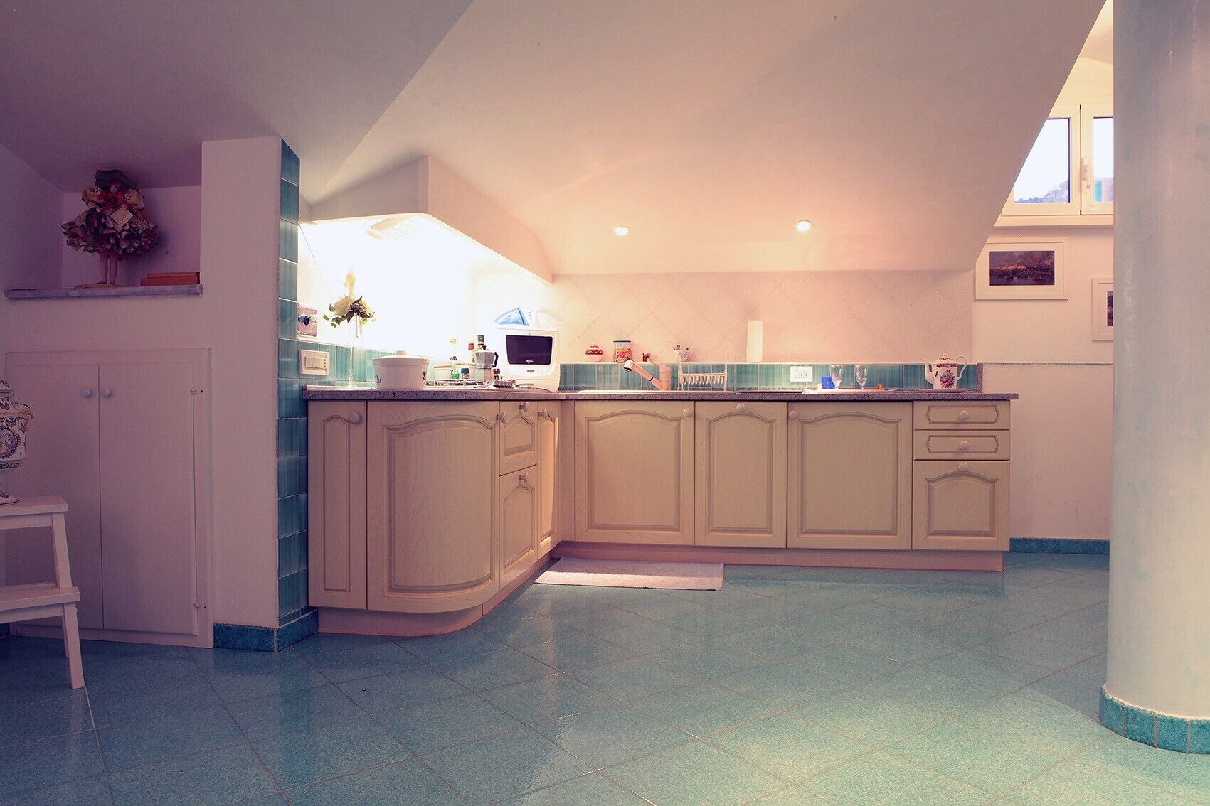 Apartment in villa + large garden with pool / beach and golf at 50 mt