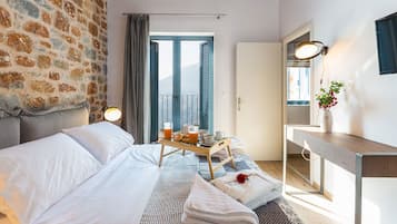 2 slaapkamers, een strijkplank/strijkijzer, reisbedje, internet