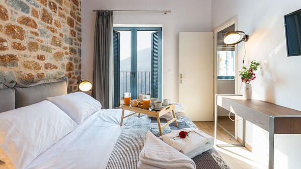 2 bedrooms, iron/ironing board, travel crib, internet - Beautiful sea Views, Close to Clear Water Southern Beaches (Rethymno)