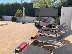 Terrace/patio - Newly refurbed 5* luxury villa,large private pool. Full air con+fibre internet  (Jávea)